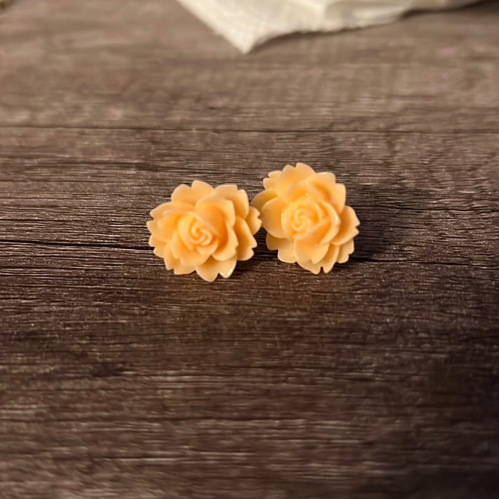 Flower earrings